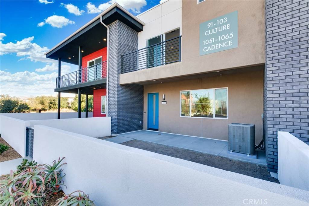 Irvine, CA 92618,1053 Cadence