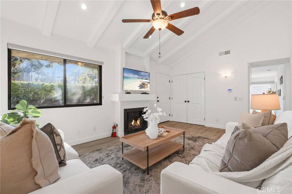 Newport Beach, CA 92663,2 Summerwalk CT #33