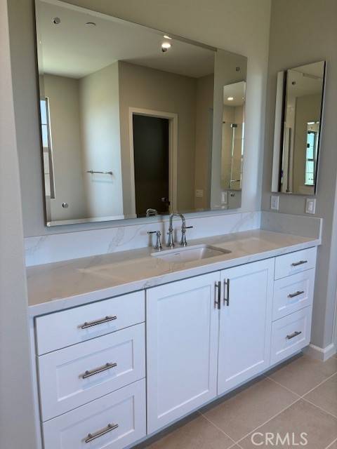 Irvine, CA 92618,250 Canterbury