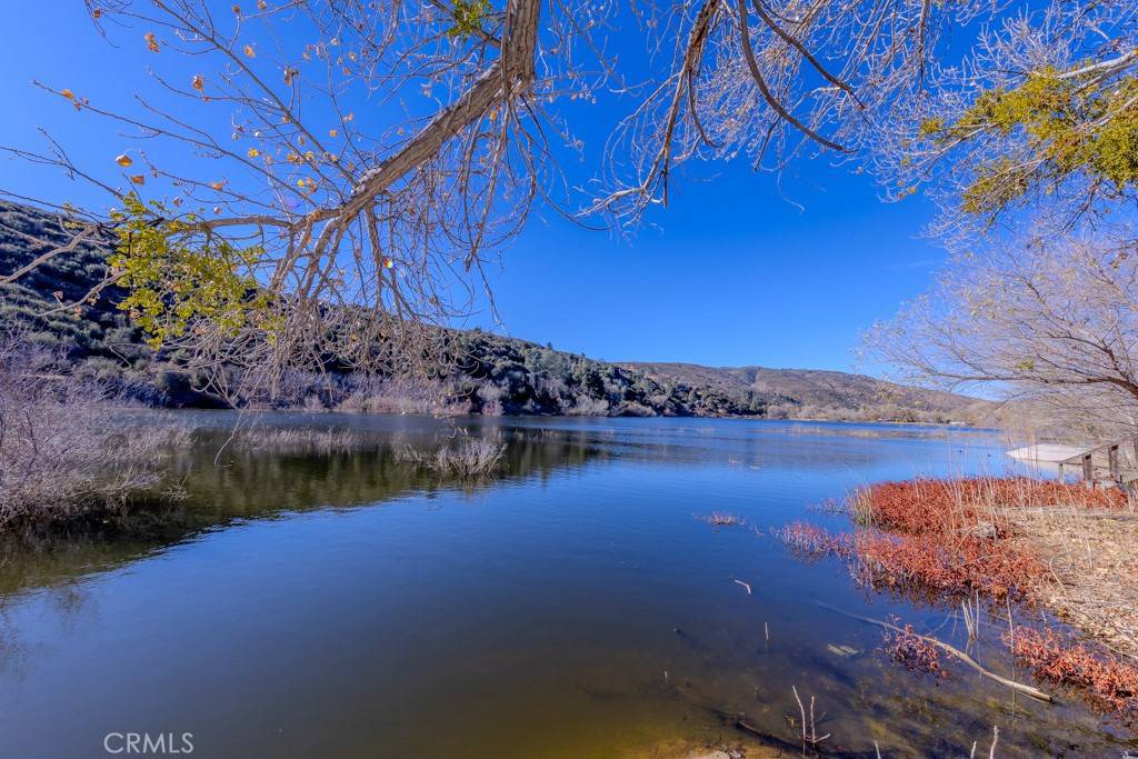 Lake Hughes, CA 93532,43680 Trail G