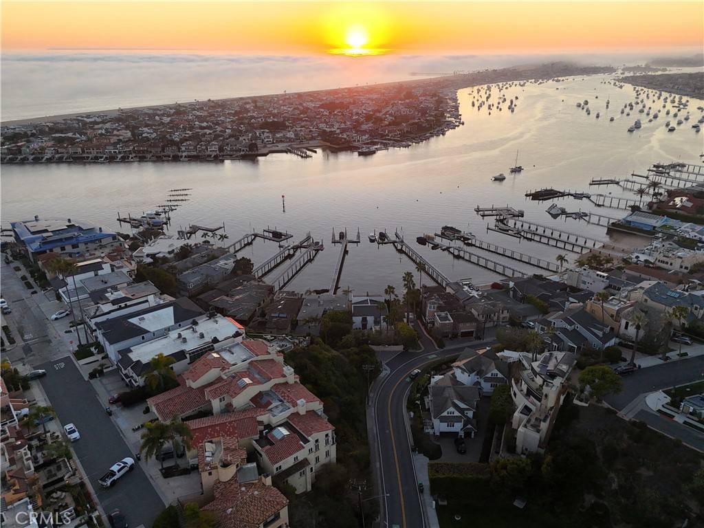 Corona Del Mar, CA 92625,2614 Ocean BLVD