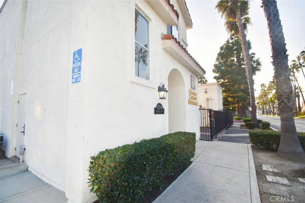 Fountain Valley, CA 92708,17284 Newhope ST