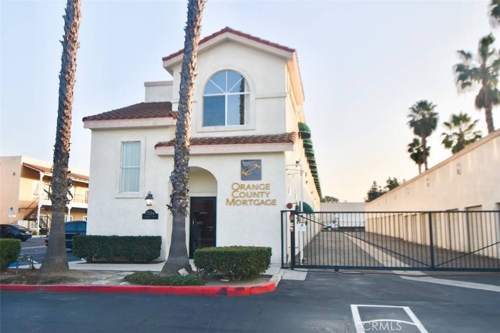 Fountain Valley, CA 92708,17284 Newhope ST