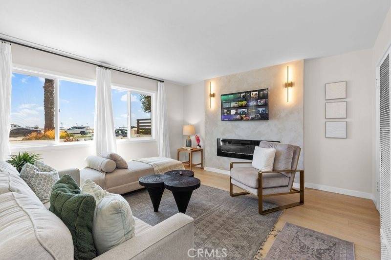 5267 E Ocean BLVD #1 Long Beach, CA 90803