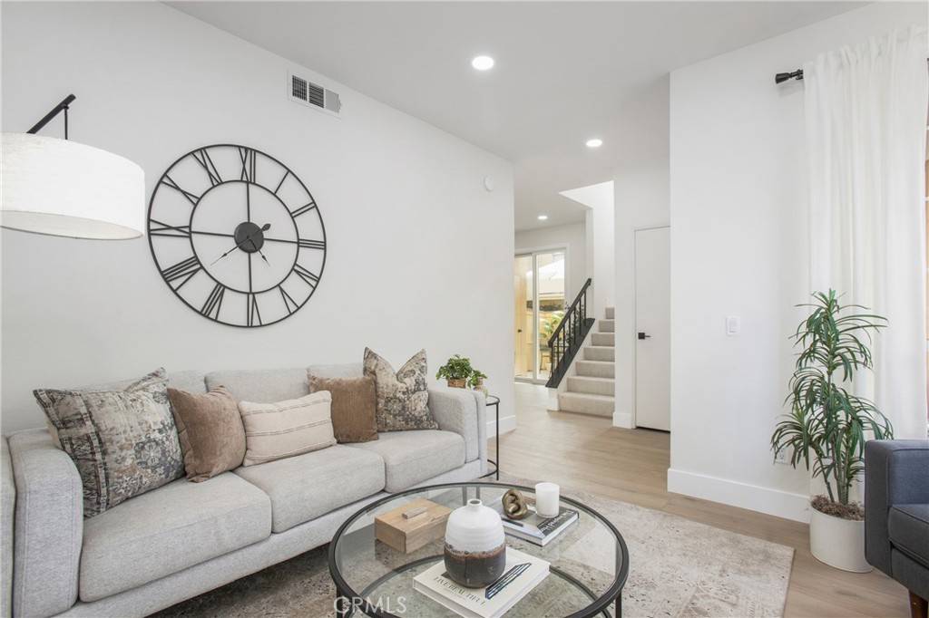 Irvine, CA 92614,20 Marbella #10