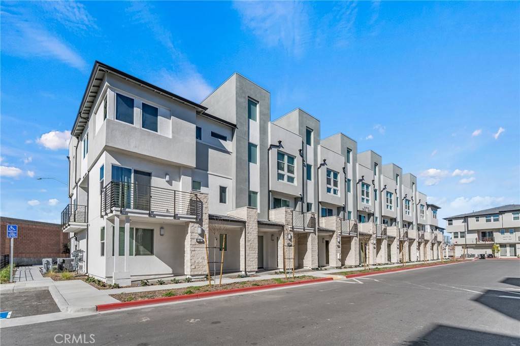 Anaheim, CA 92805,1822 W Bushell St