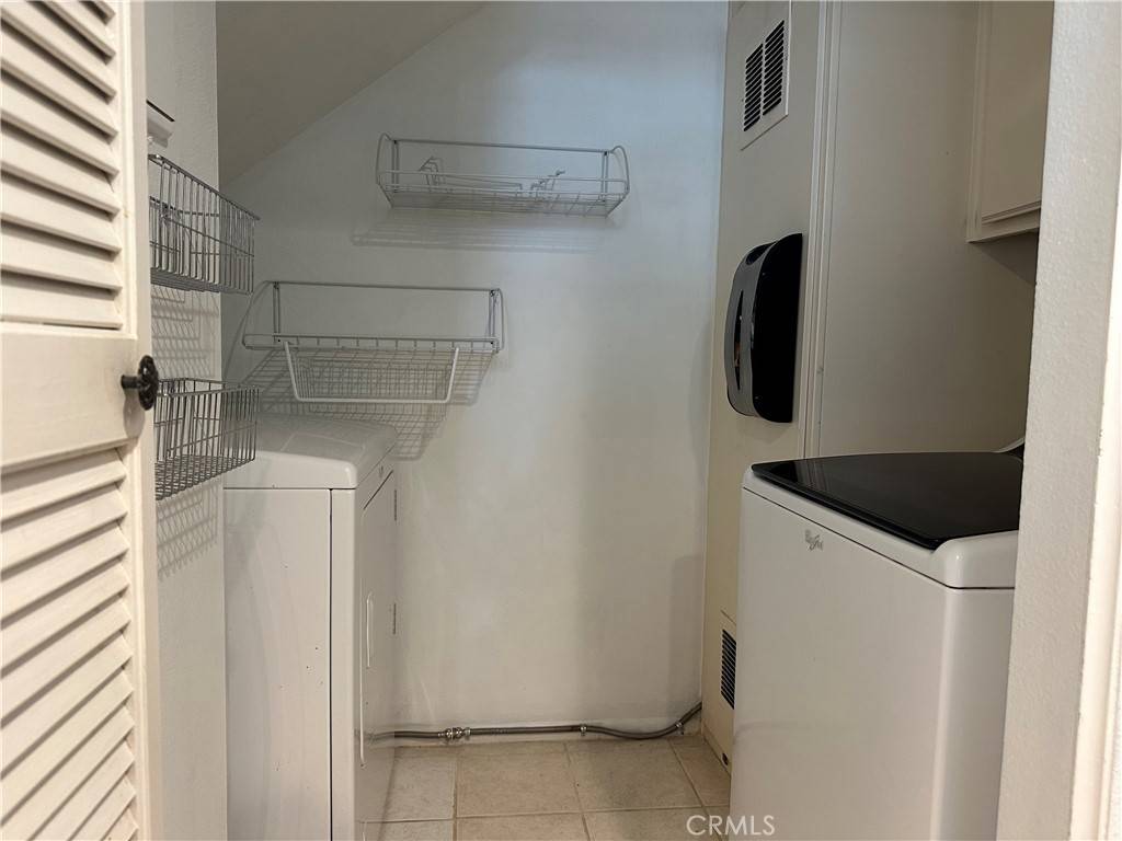 Irvine, CA 92614,414 Fallingstar #33