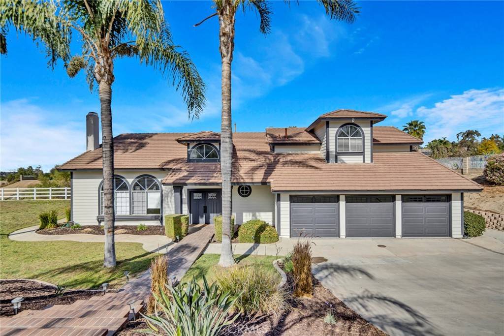 Riverside, CA 92504,15710 Streamview CT