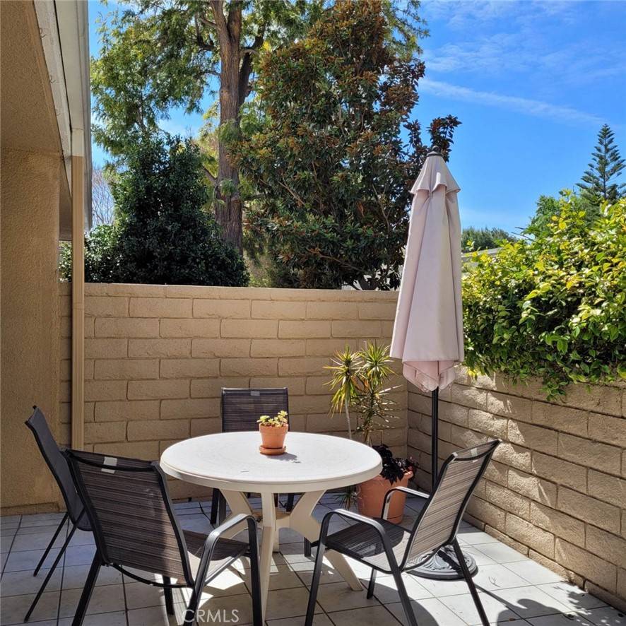 Laguna Woods, CA 92637,2066 Via Mariposa #C