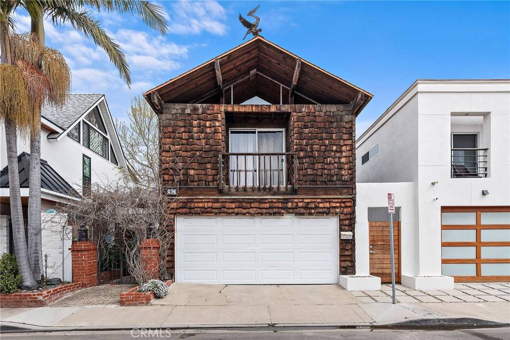 Newport Beach, CA 92663,476 62nd ST