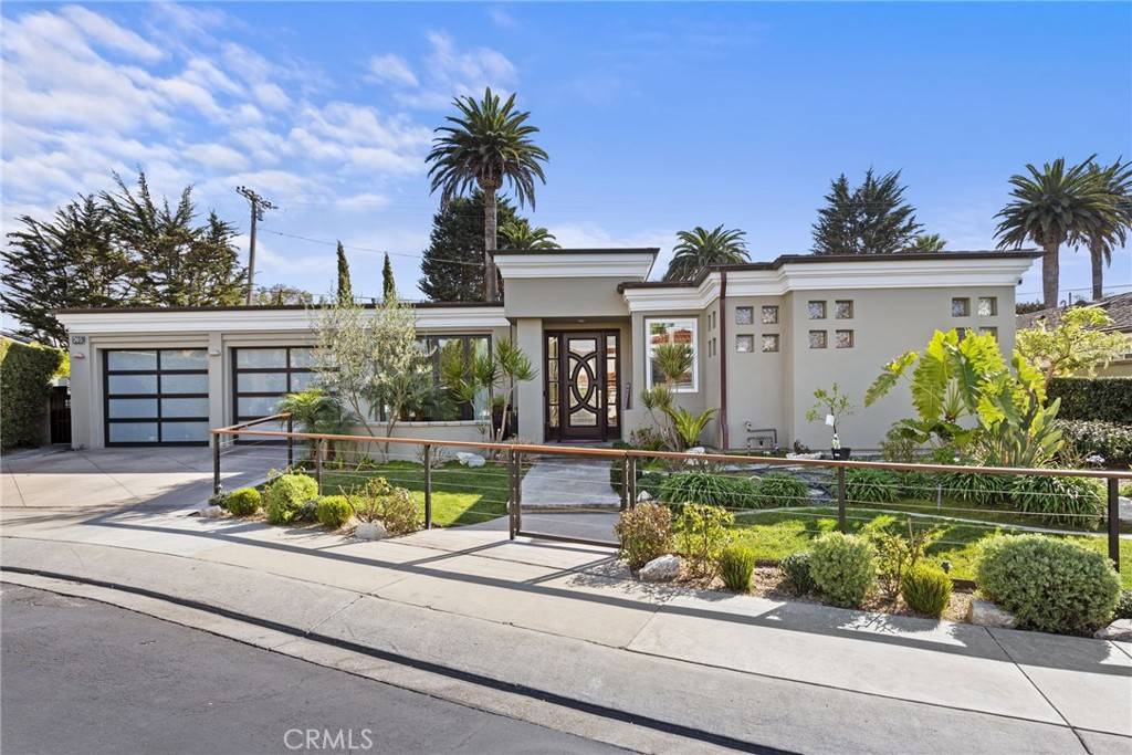 San Clemente, CA 92672,203 Calle Potro