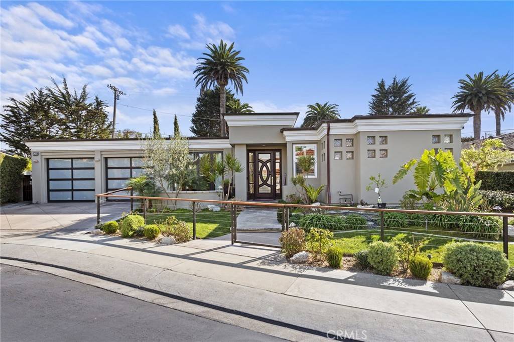 San Clemente, CA 92672,203 Calle Potro
