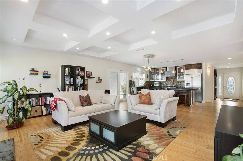 Mission Viejo, CA 92692,23232 Villena