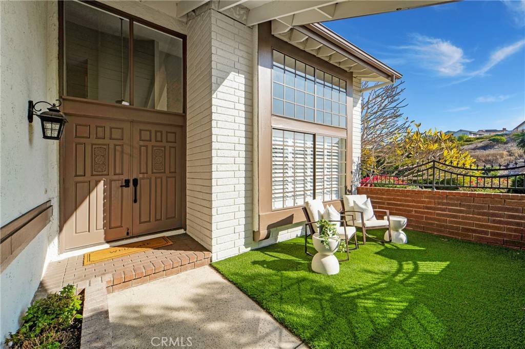 San Clemente, CA 92673,502 Via Juarez