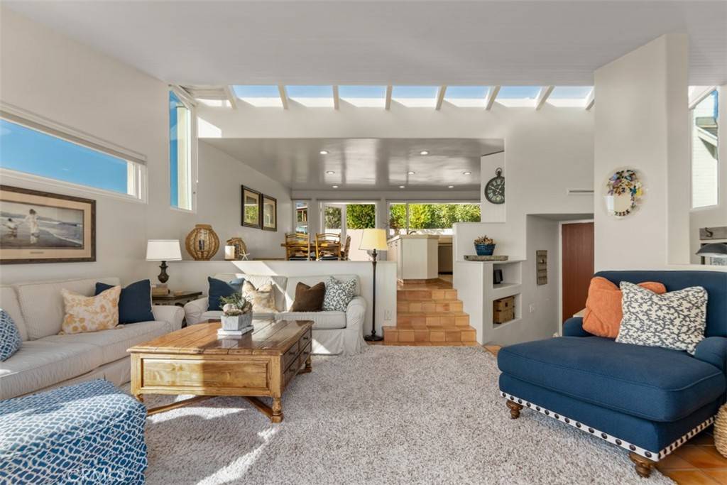 Laguna Beach, CA 92651,2721 Victoria DR