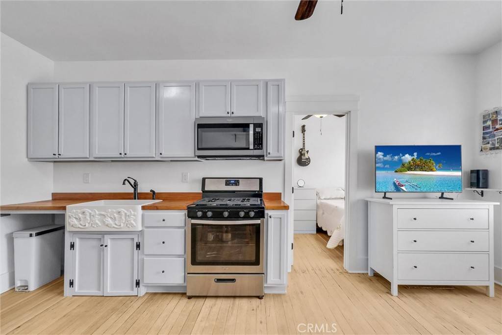 Long Beach, CA 90802,354 Chestnut AVE #2
