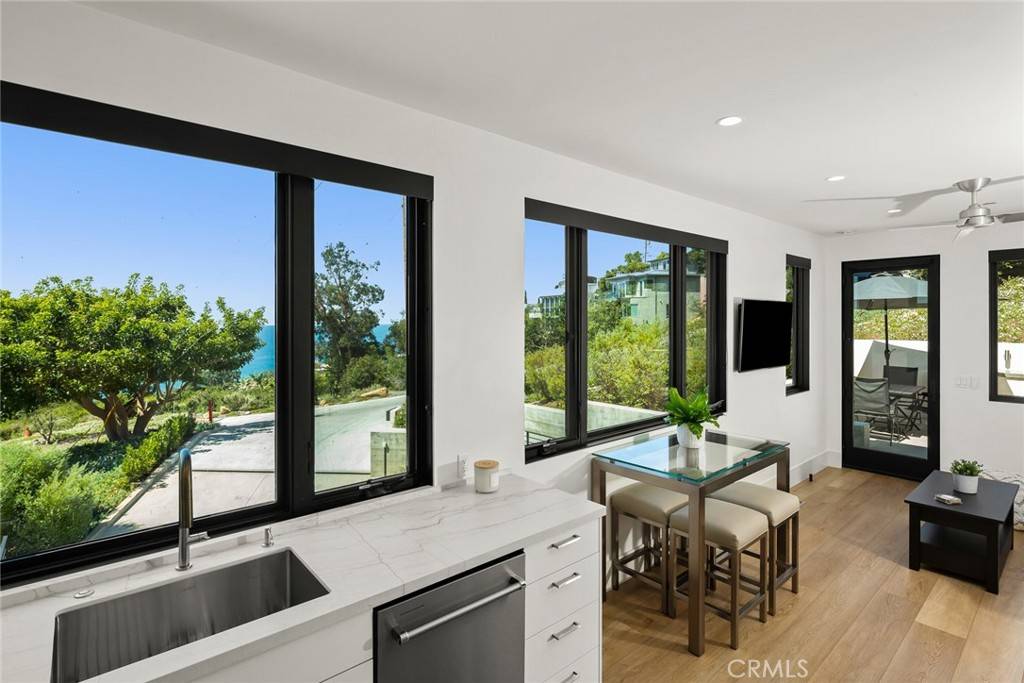 Laguna Beach, CA 92651,565 B Fern Street #B