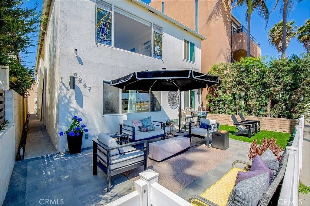 Long Beach, CA 90803,5267 E Ocean BLVD #2