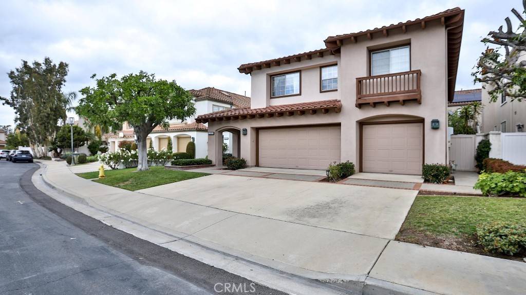 Tustin, CA 92782,2231 Huntley DR
