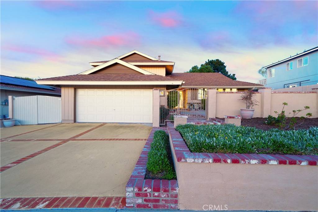 Laguna Hills, CA 92653,25202 Las Bolsas