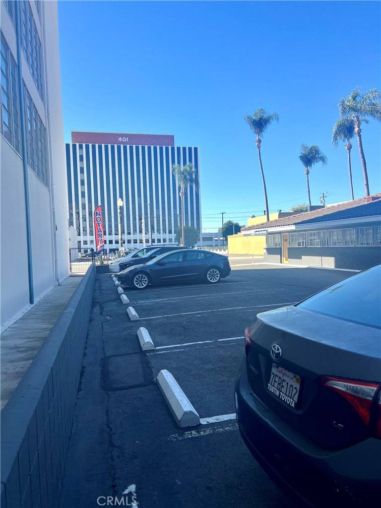 Santa Ana, CA 92701,817 N Broadway