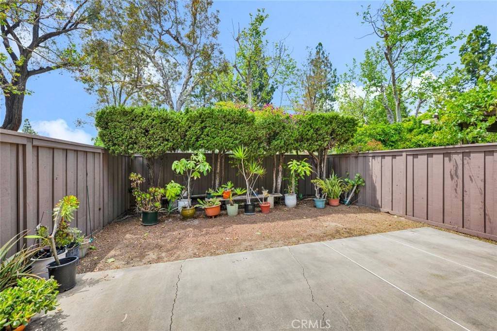 Fullerton, CA 92833,1021 Carmel CIR