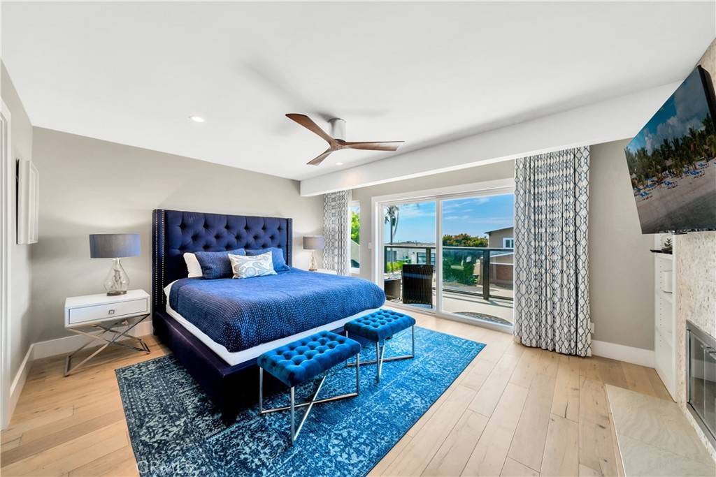 Laguna Beach, CA 92651,920 Quivera ST