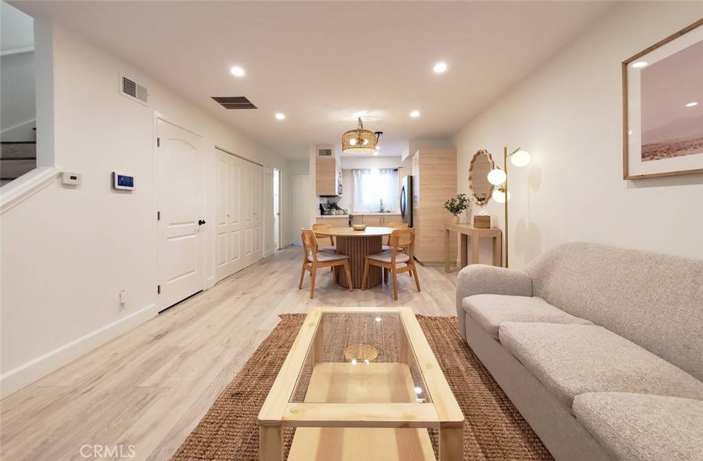 Huntington Beach, CA 92646,19749 Claremont LN