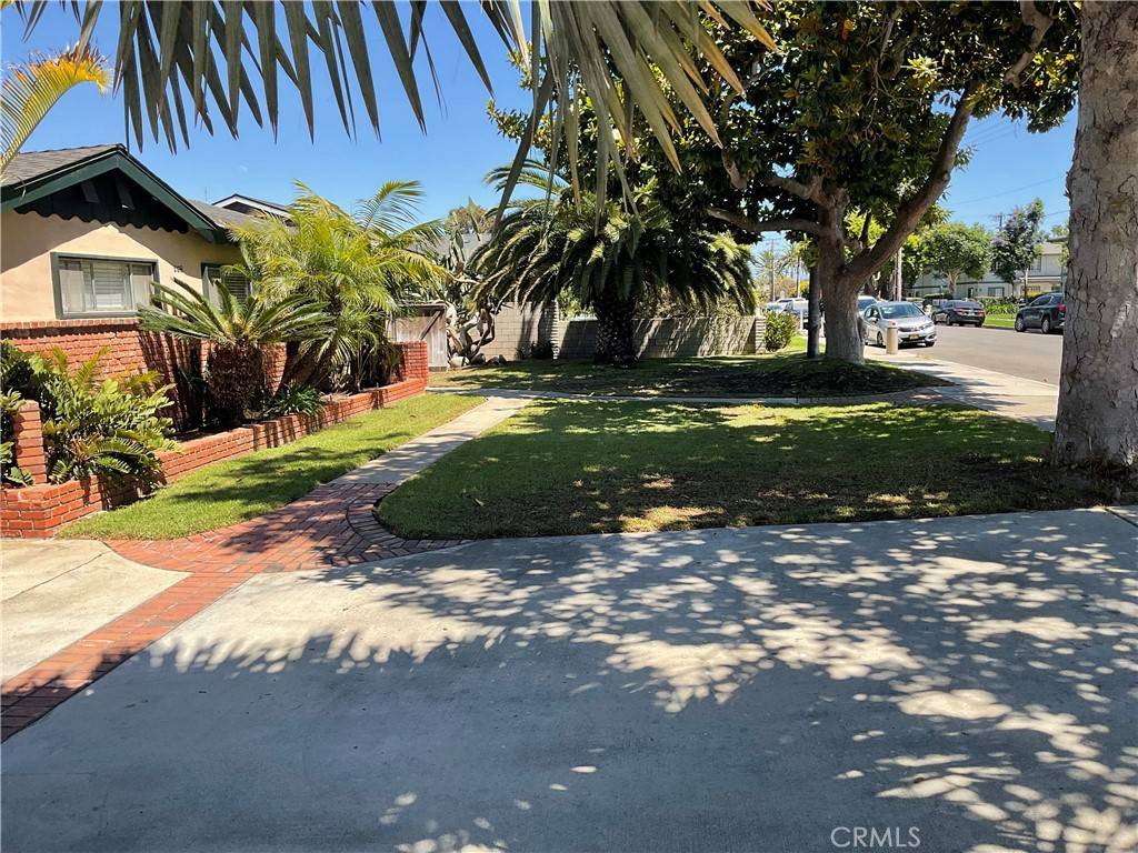 Costa Mesa, CA 92627,268 E 18th ST
