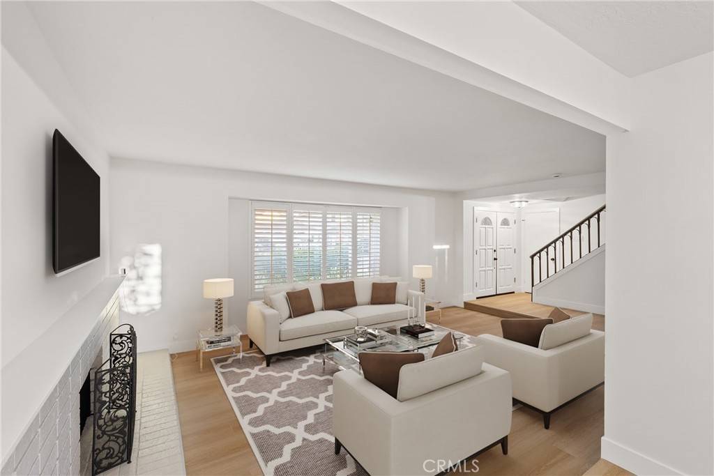 Tustin, CA 92780,13711 Farmington Road