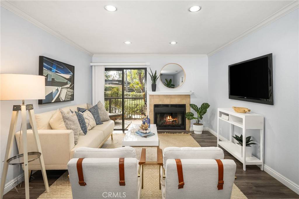 Laguna Hills, CA 92653,25521 Indian Hill LN #A