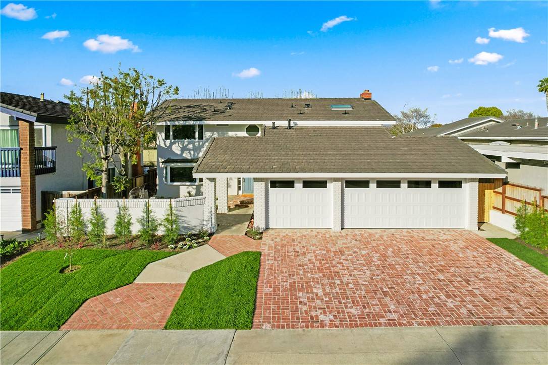 Huntington Beach, CA 92648,6781 Lawn Haven DR