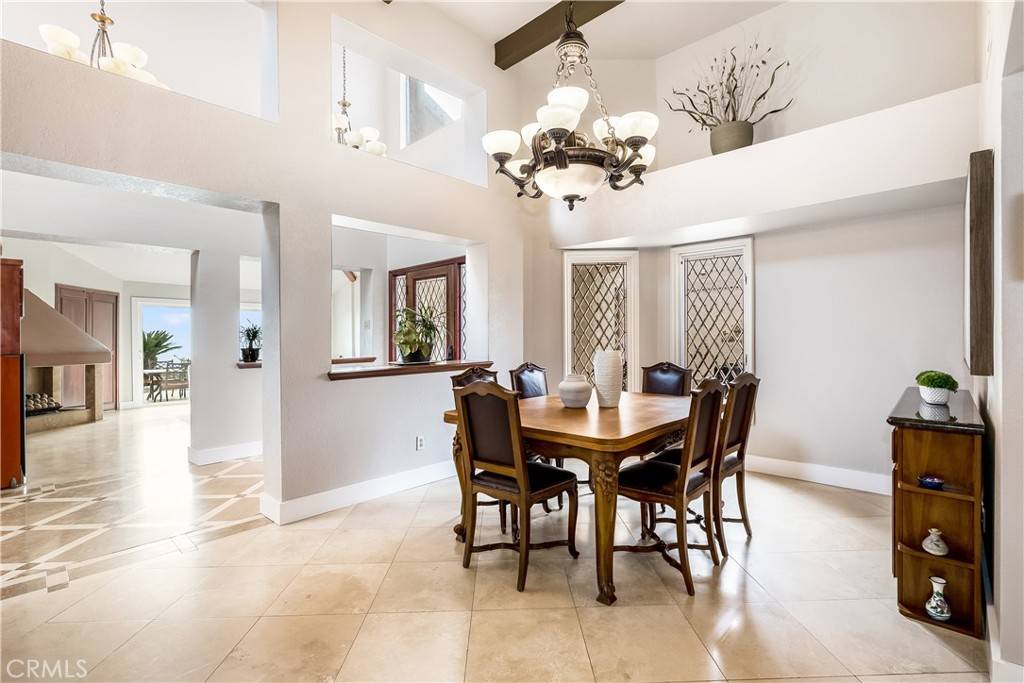 San Clemente, CA 92672,513 Avenida del Verdor