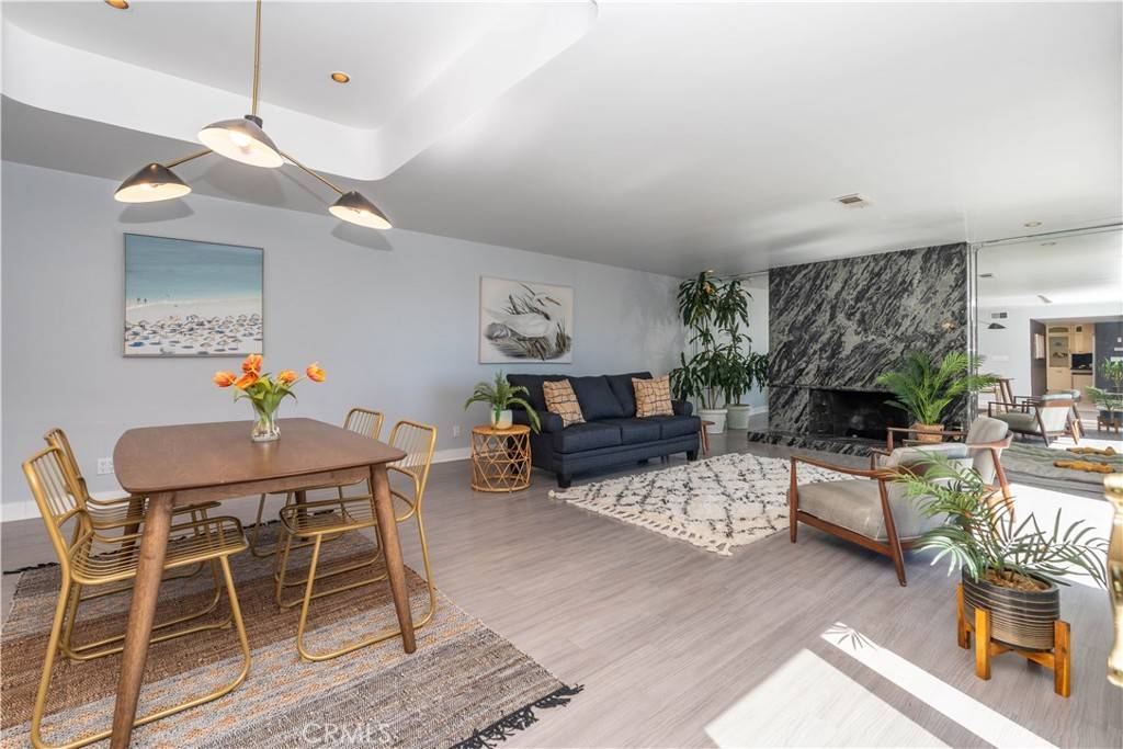 Rancho Palos Verdes, CA 90275,5726 Sunmist DR