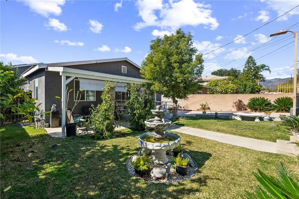 Azusa, CA 91702,163 N Pasadena AVE