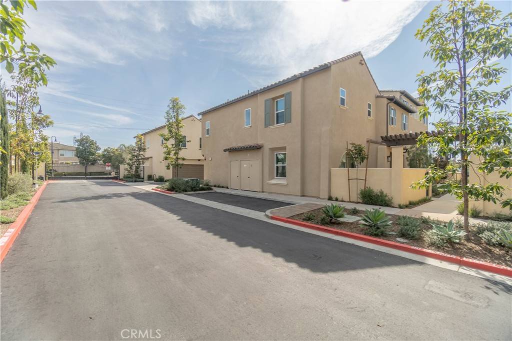 Huntington Beach, CA 92647,17941 Olivia LN