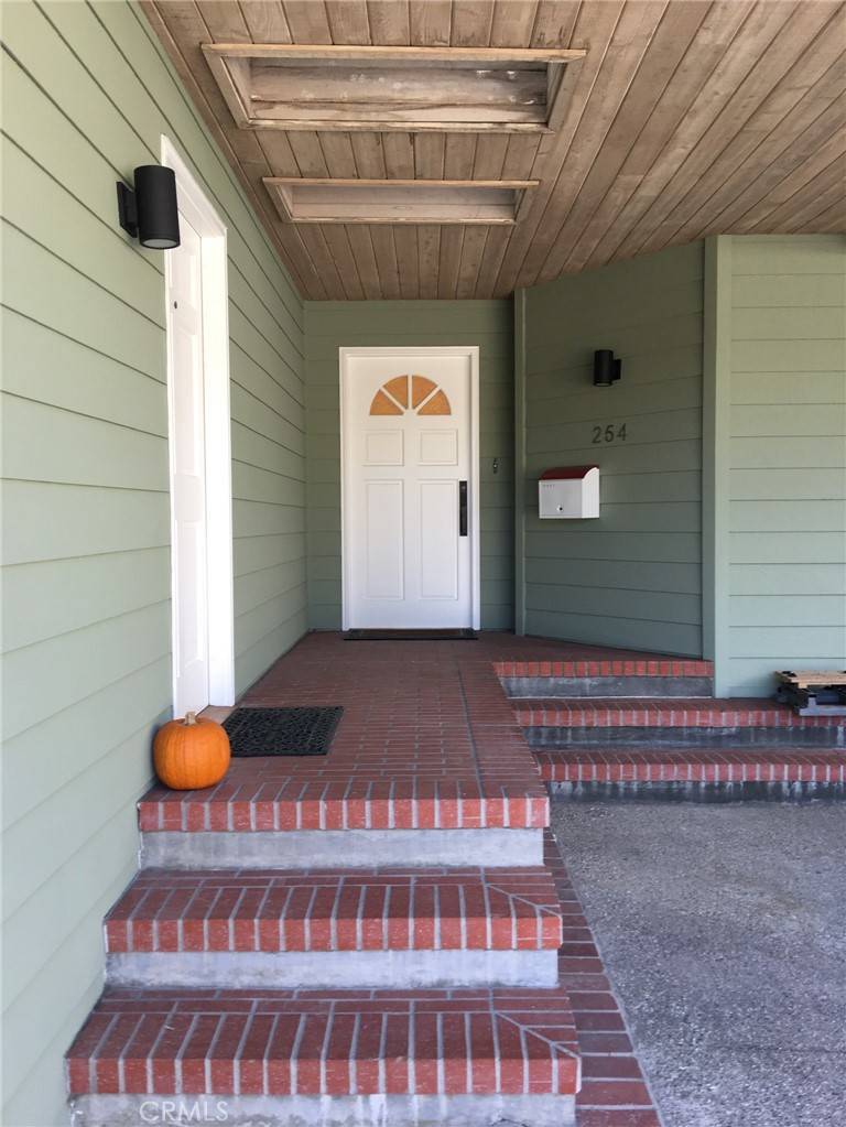 Laguna Beach, CA 92651,Address not disclosed