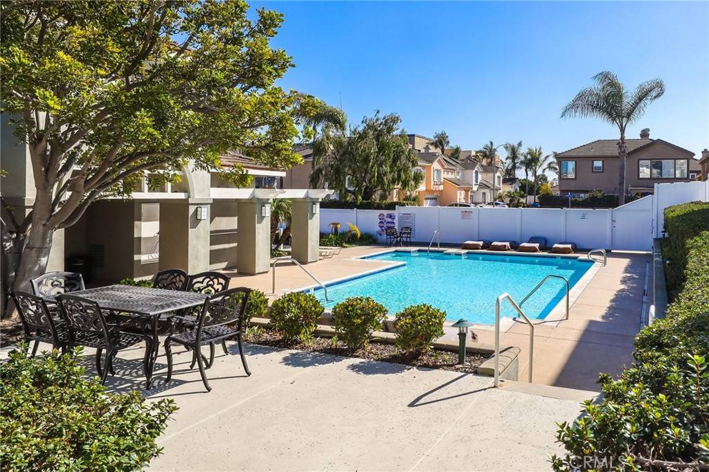 Huntington Beach, CA 92648,7814 Orchid DR