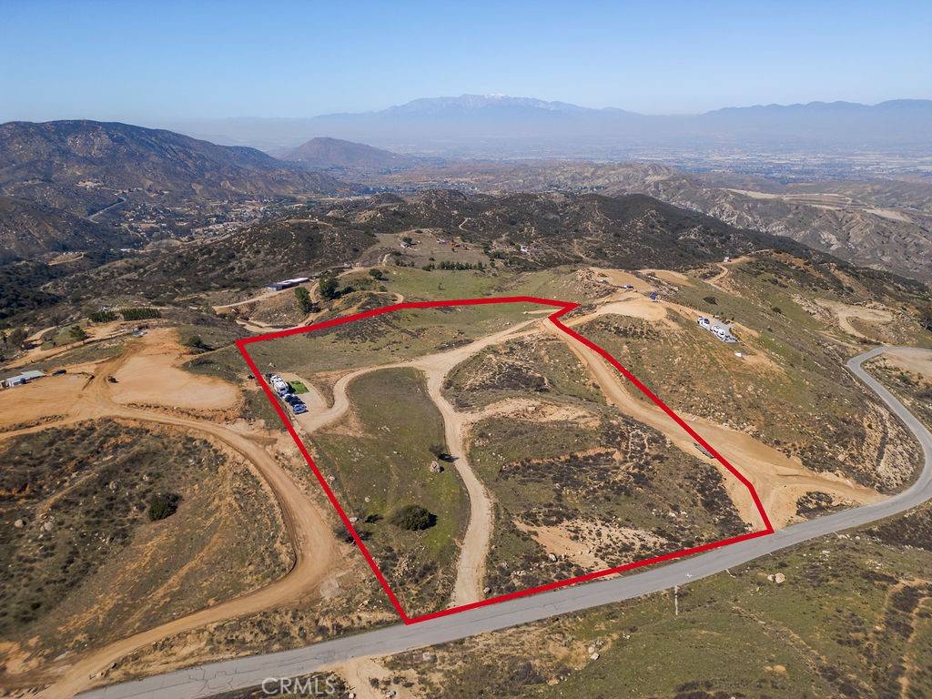 Redlands, CA 92373,9335 Hollie Drive
