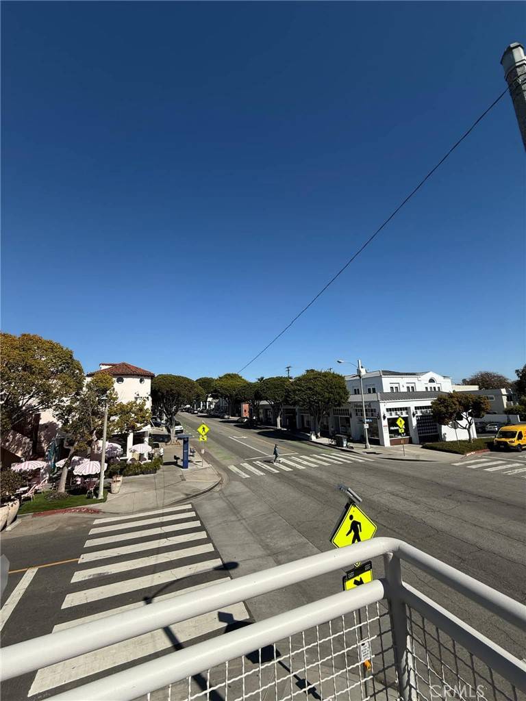 Santa Monica, CA 90403,1229 Montana AVE #B
