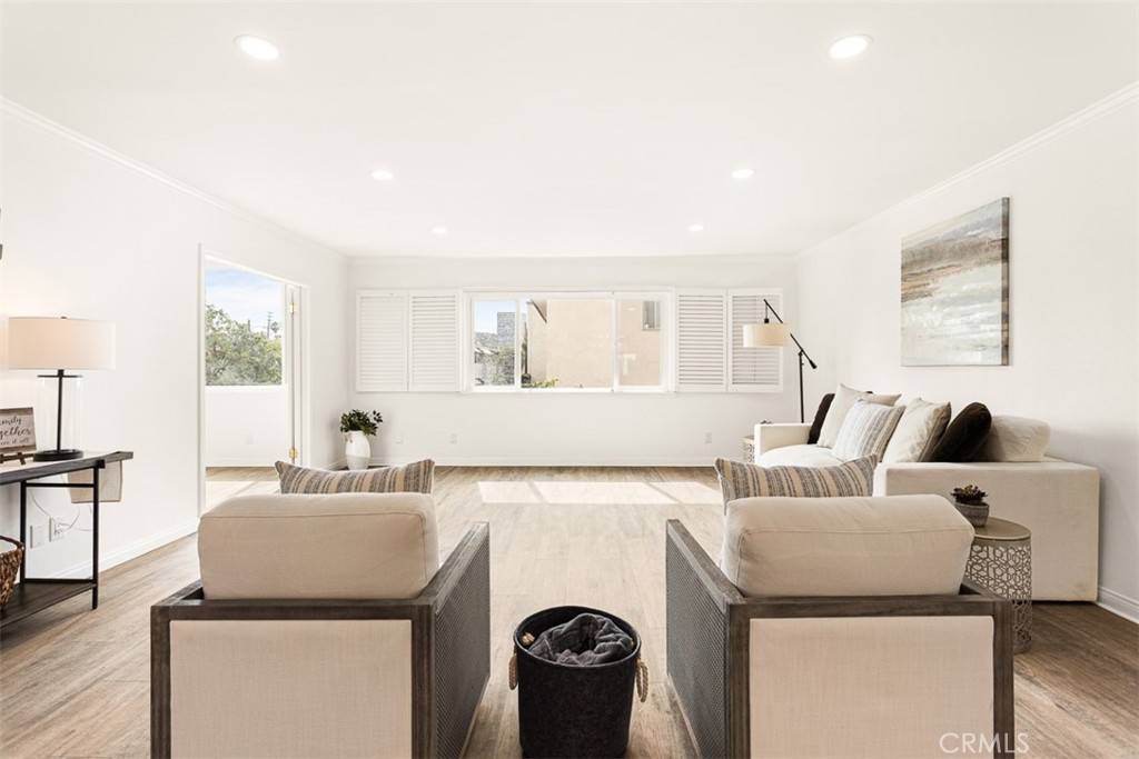 Toluca Lake, CA 91602,4445 Cartwright AVE #207