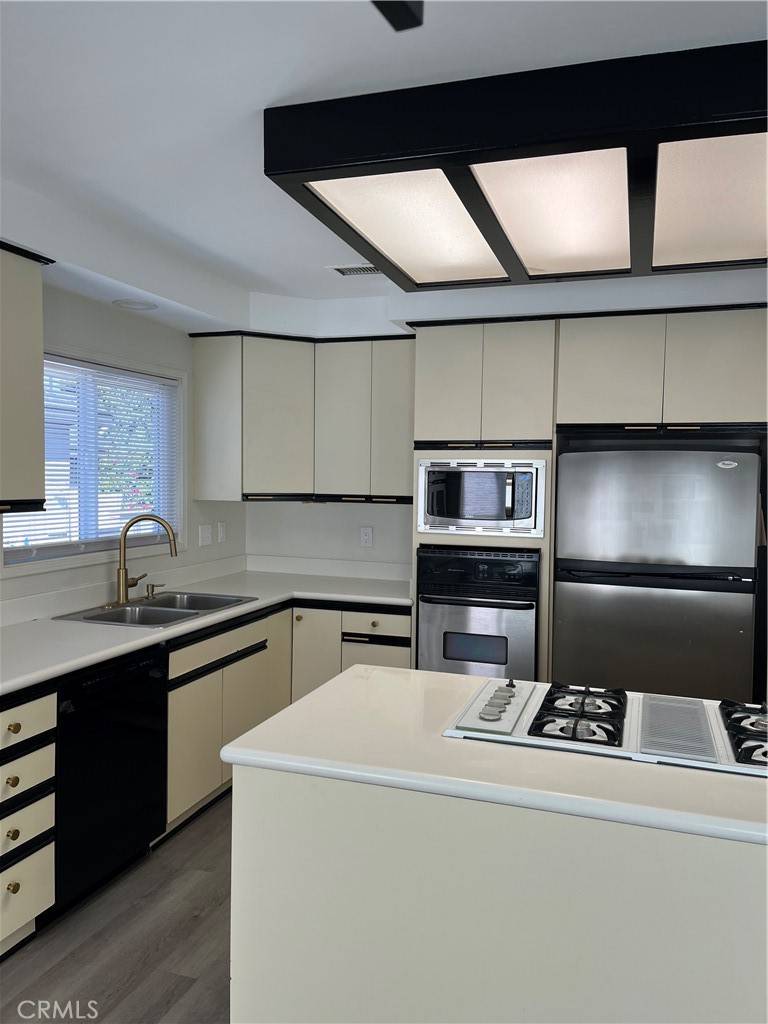 Long Beach, CA 90808,5643 E Coralite ST