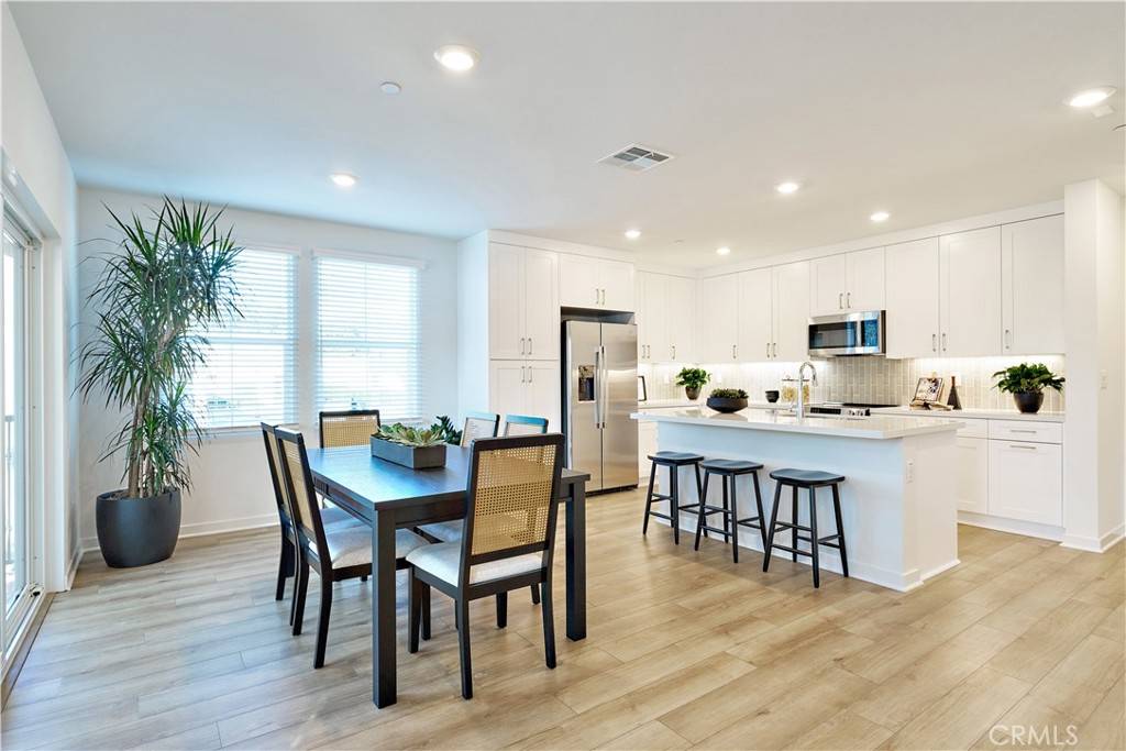 Whittier, CA 90605,9829 La Serna DR #8