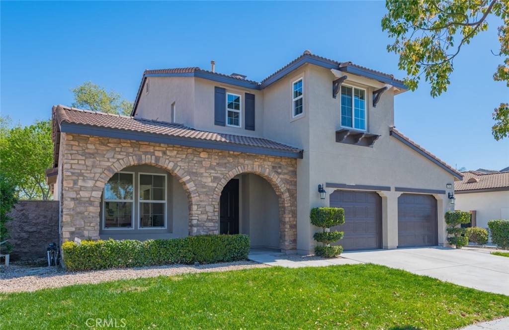 Eastvale, CA 92880,6740 Black Forest DR