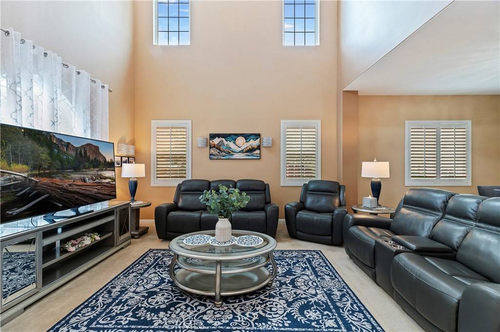 Riverside, CA 92503,16720 S Peak CT