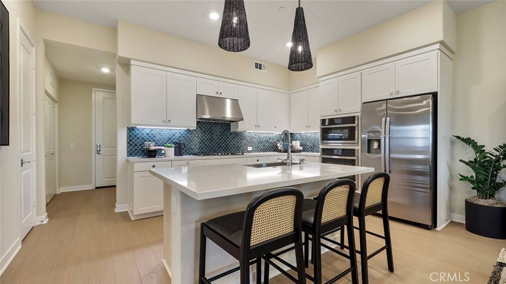 Irvine, CA 92618,471 Mulligan