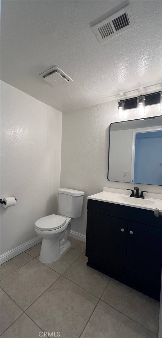 Lake Forest, CA 92630,25885 Trabuco RD #271