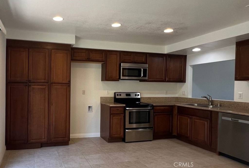 Lake Forest, CA 92630,25885 Trabuco RD #271
