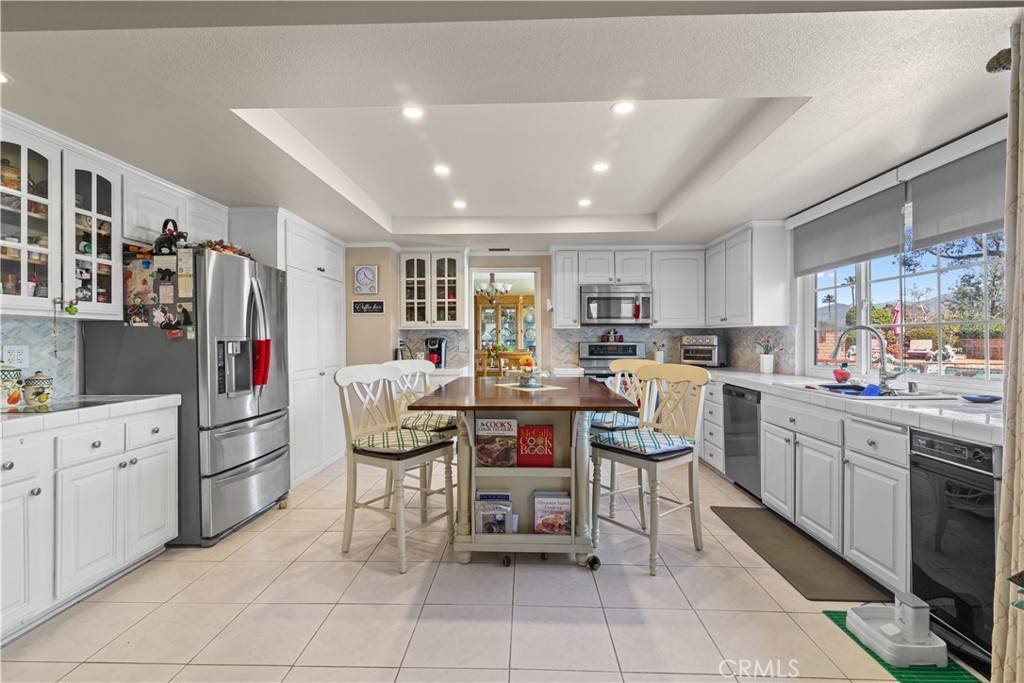 Mission Viejo, CA 92691,24122 La Pala LN