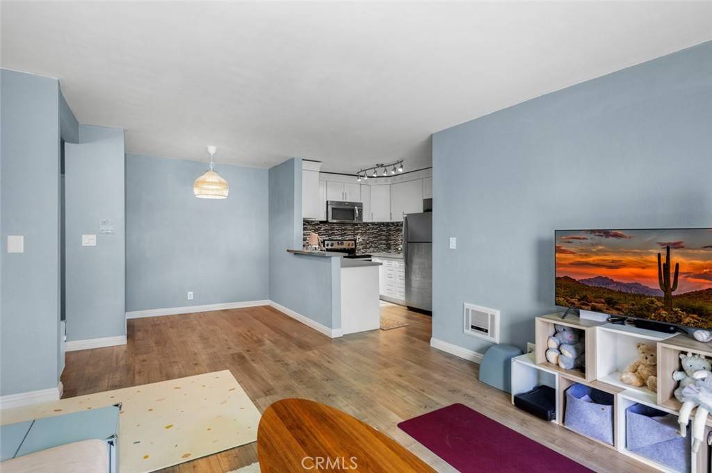 Pasadena, CA 91101,360 S Euclid AVE #315